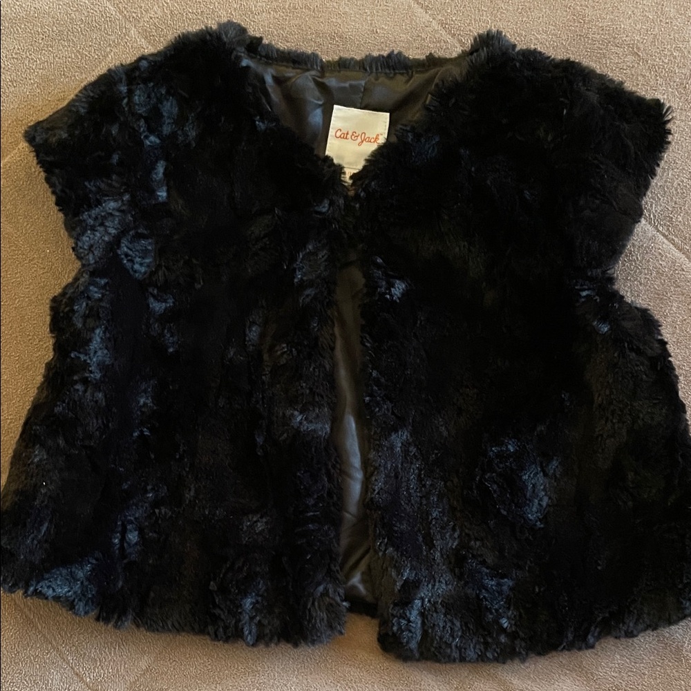 Cat & Jack Kids Black Faux Fur Vest L(10/12)